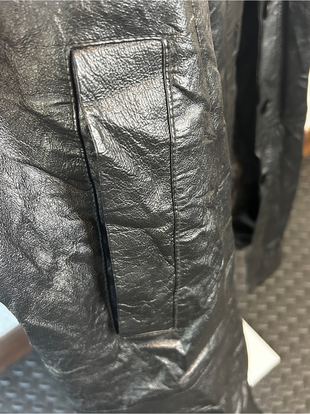 107. Venezia Black Leather Trench Coat for Women - Picture 7 of 14